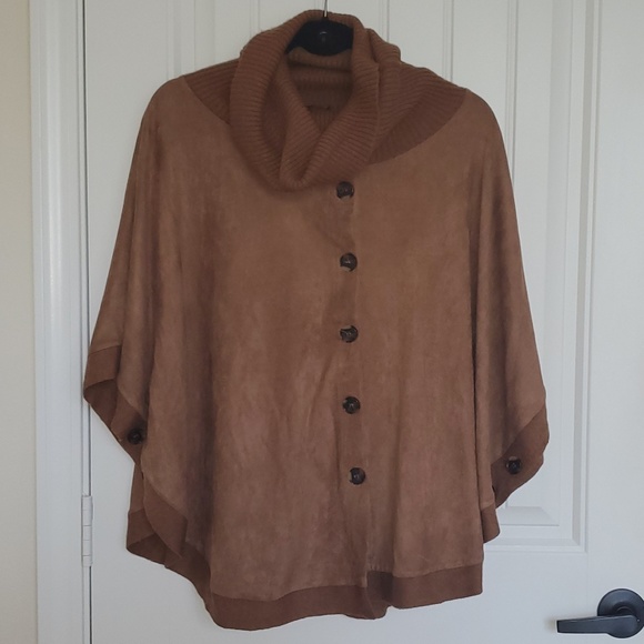 Fate Sweaters - Fate poncho Size M